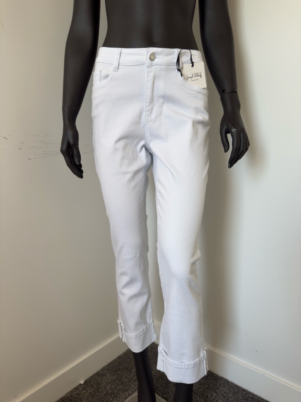 Joseph Ribkoff NWT White Cropped Jeans bejewelled